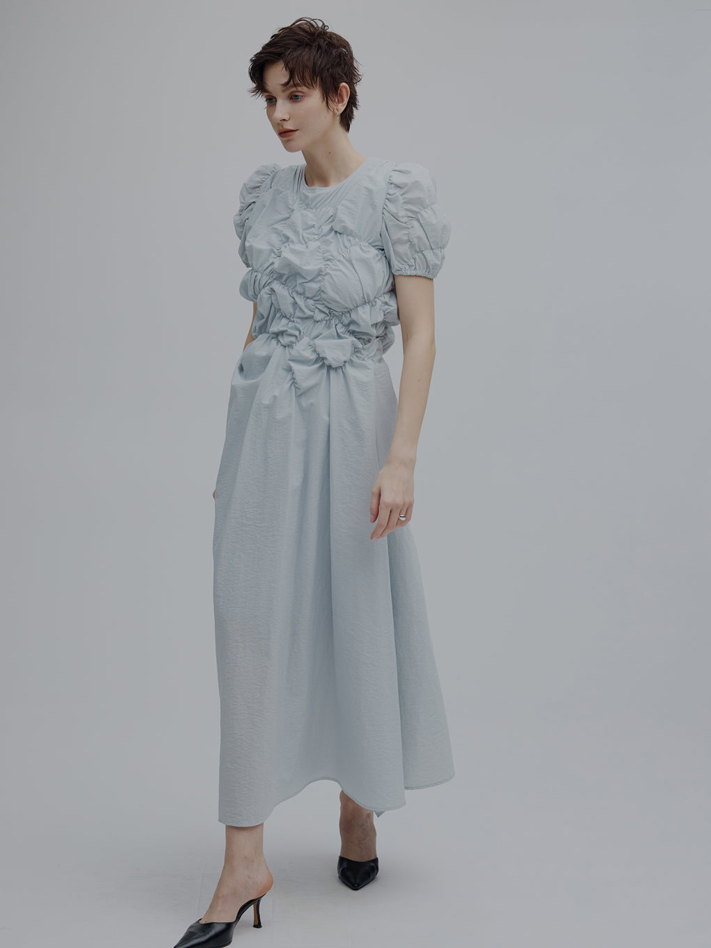 BUMPY GATHER FLARE DRESS