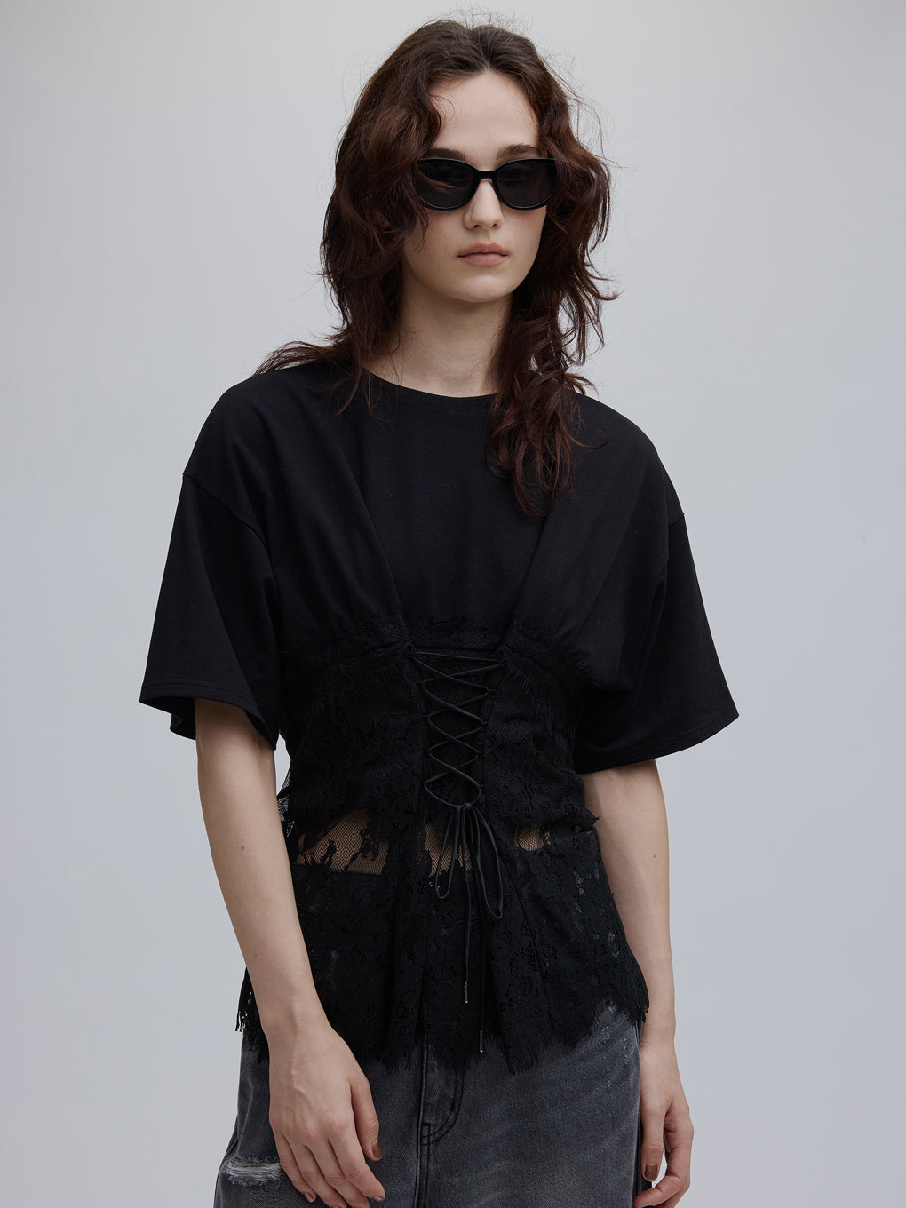 CORSET LIKE LACE DOCKING TEE