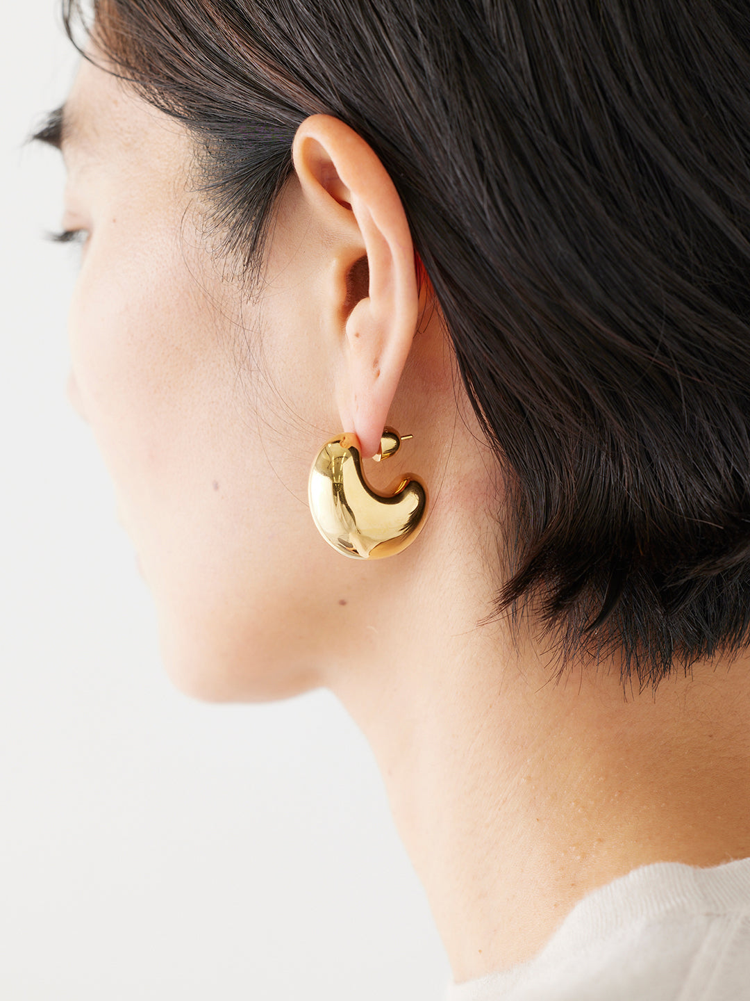 MARIA BLACK Tryvann Dome Earring Gold ptd. Slv.-PAIR