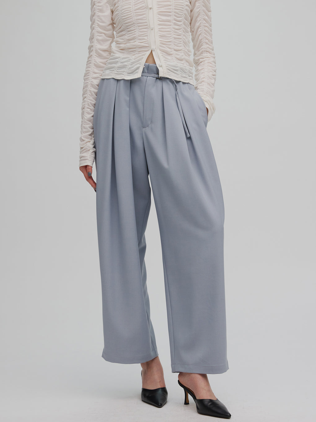 MULTI TUCK NARROW BELT PANTS