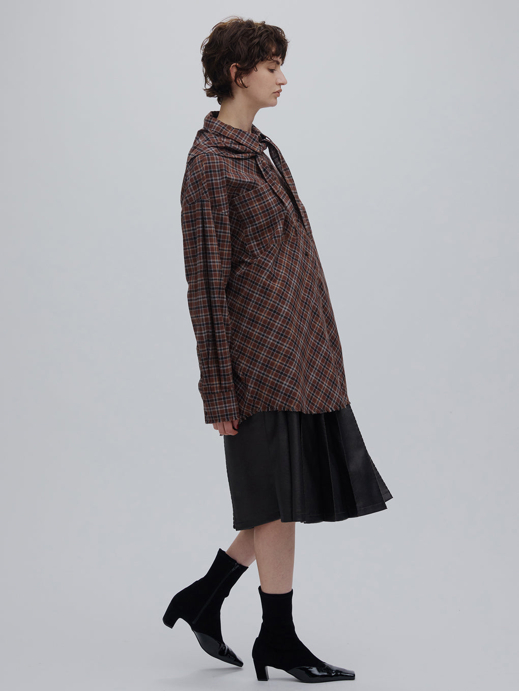CHECK SCARF SET FRINGE SHIRT