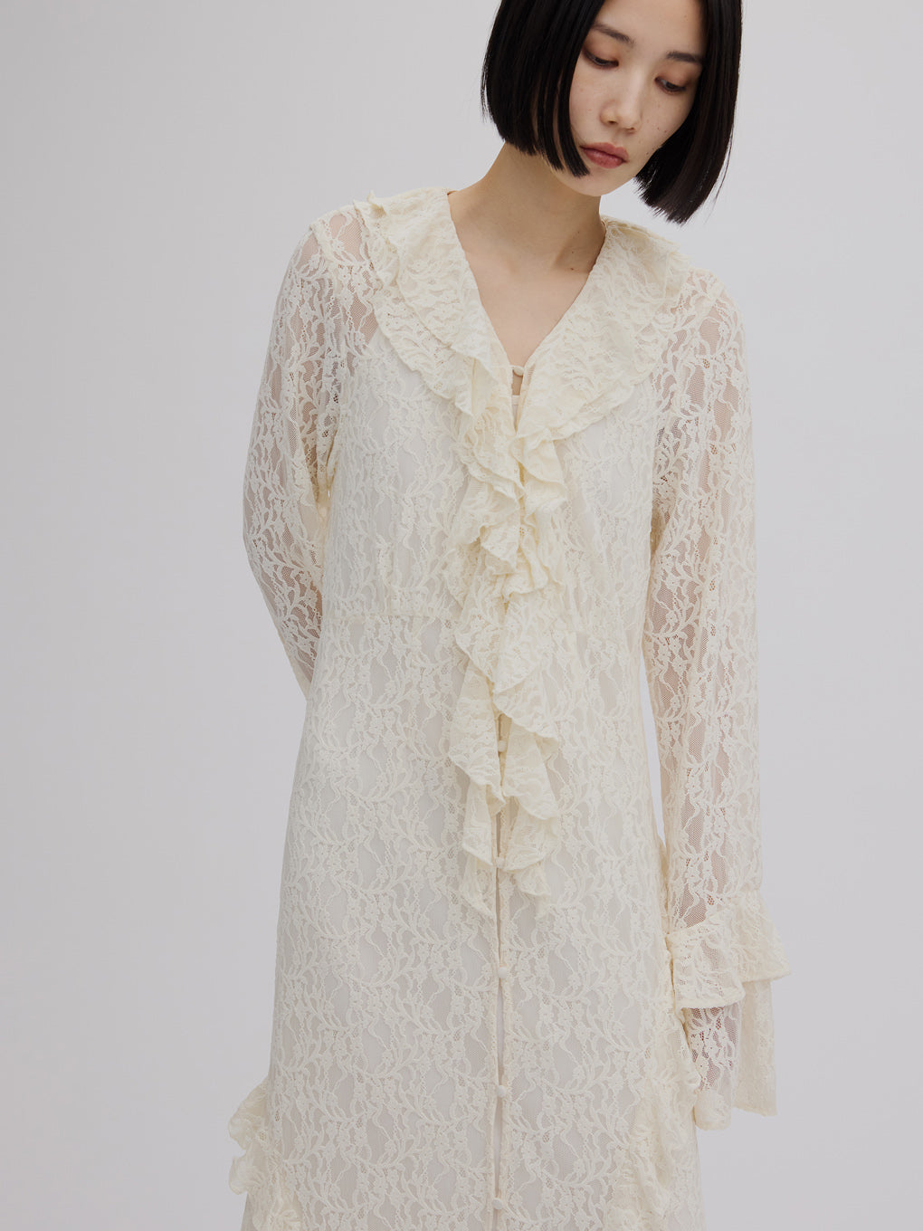 UND 2WAY CUT LACE FRILL DRESS