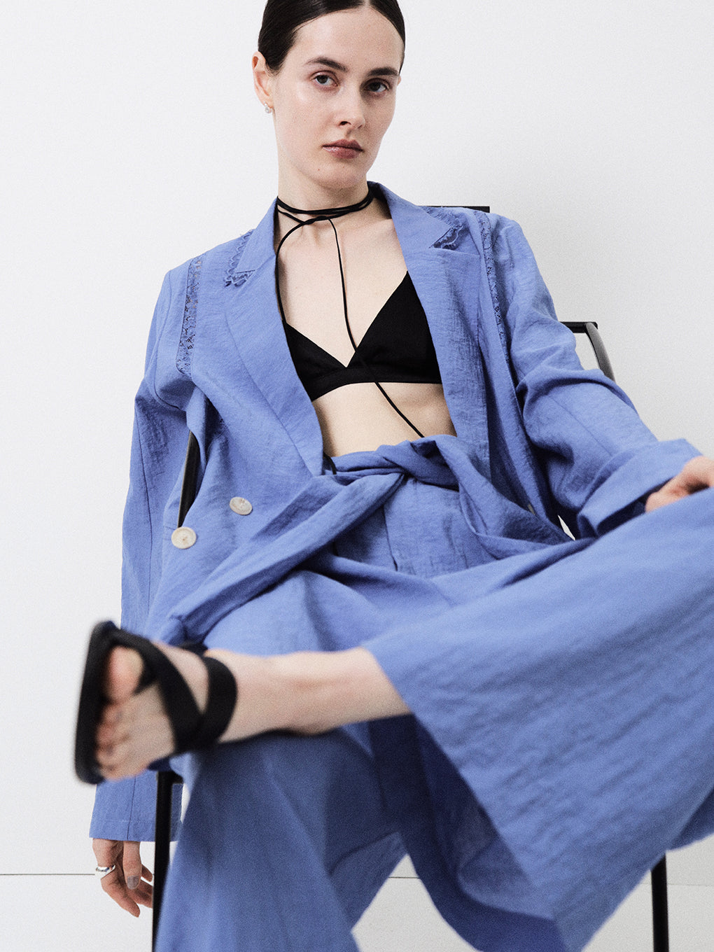 MEDI SLEEVE BELT TUCK PANTS