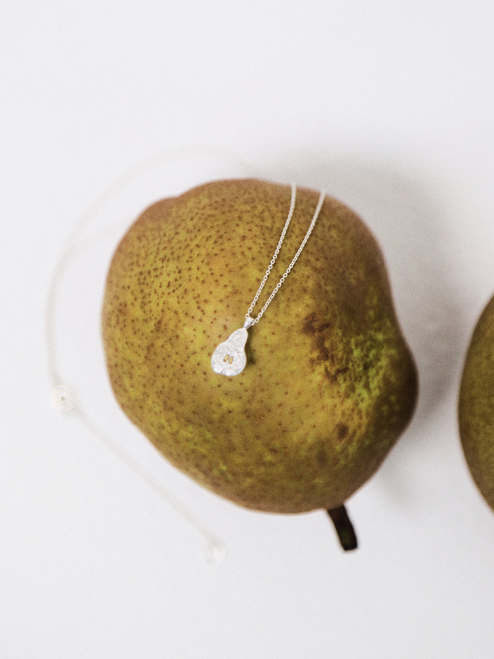 MEDI SLV925 PEAR NECKLACE