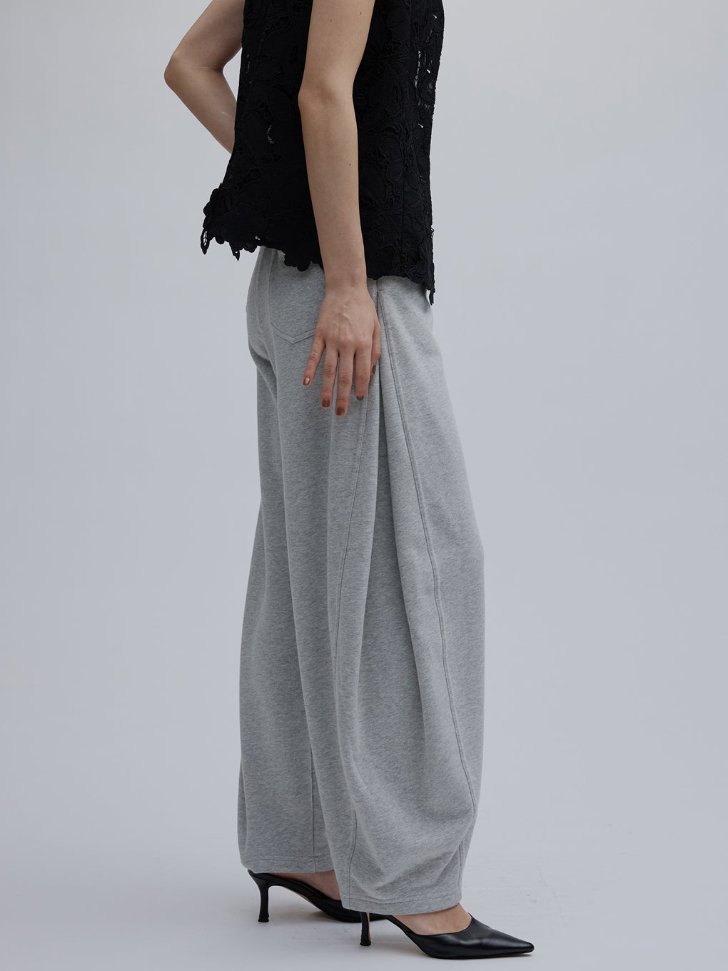 WIDE EGG SWEAT PANTS