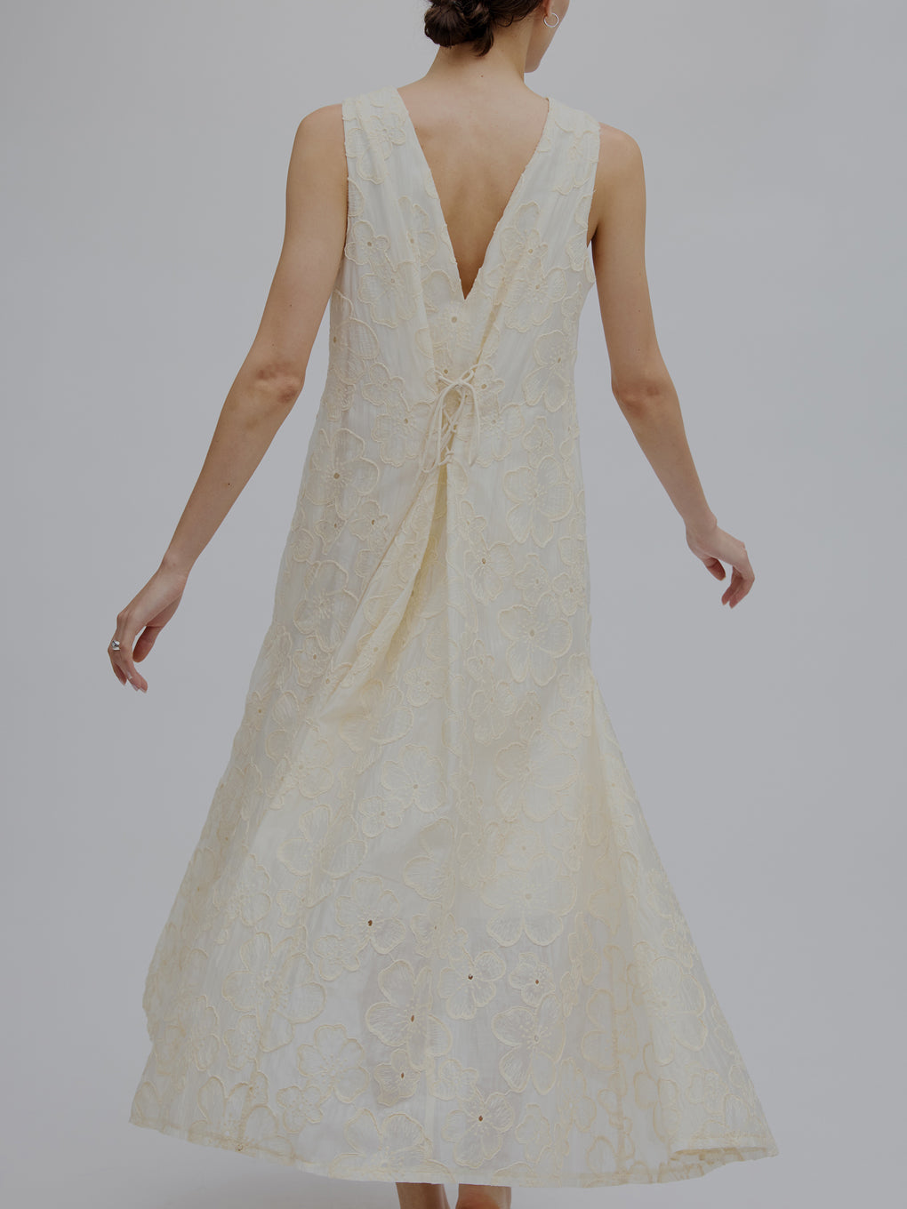 MEDI EMBROIDERY BACK LACE UP DRESS