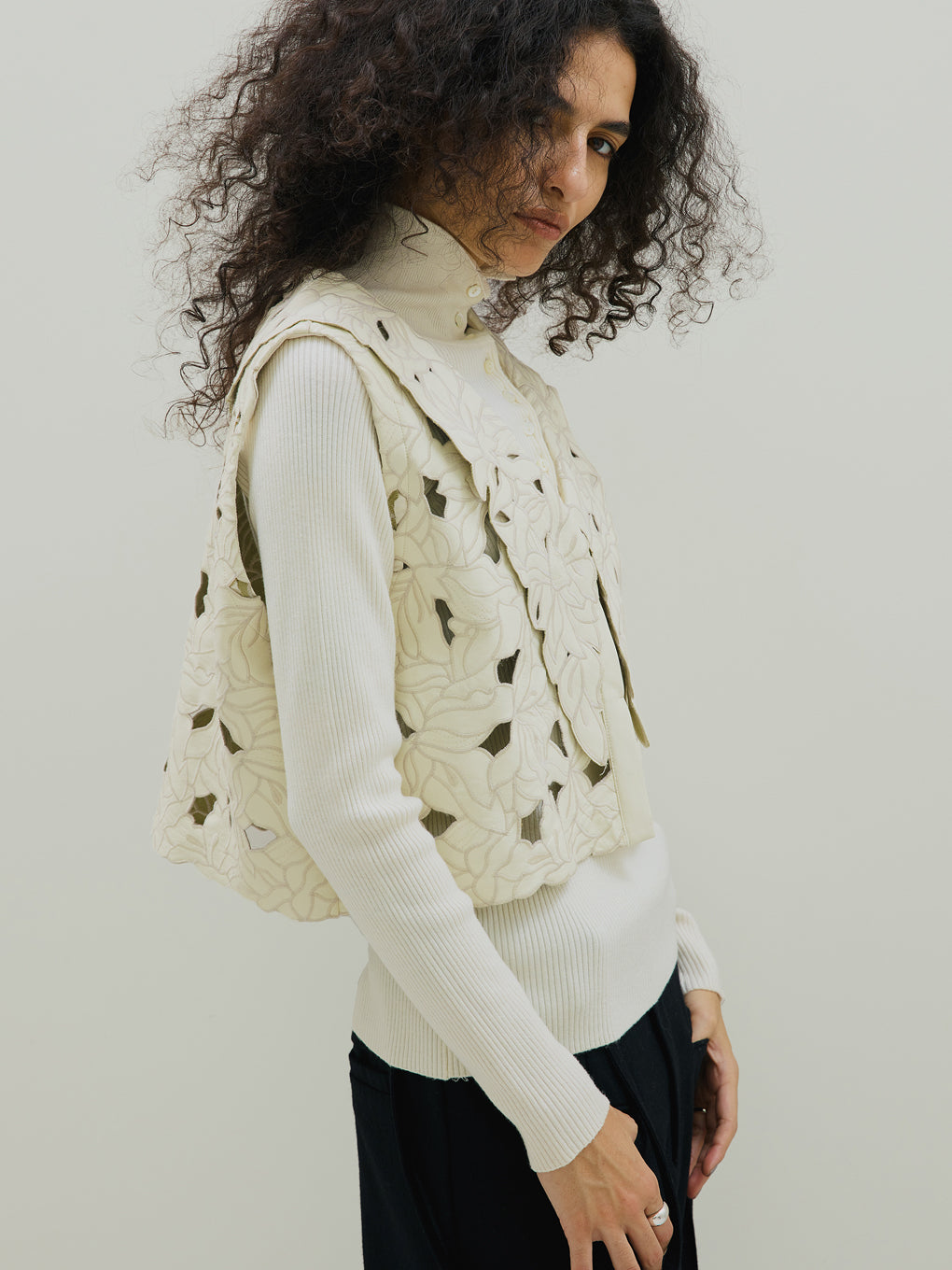 AMERI 完売品LADYLACEPREATSDRESS イエロー アイボリー AMERI 完売品LADYLACEPREATSDRESS イエロー アイボリー AMERI