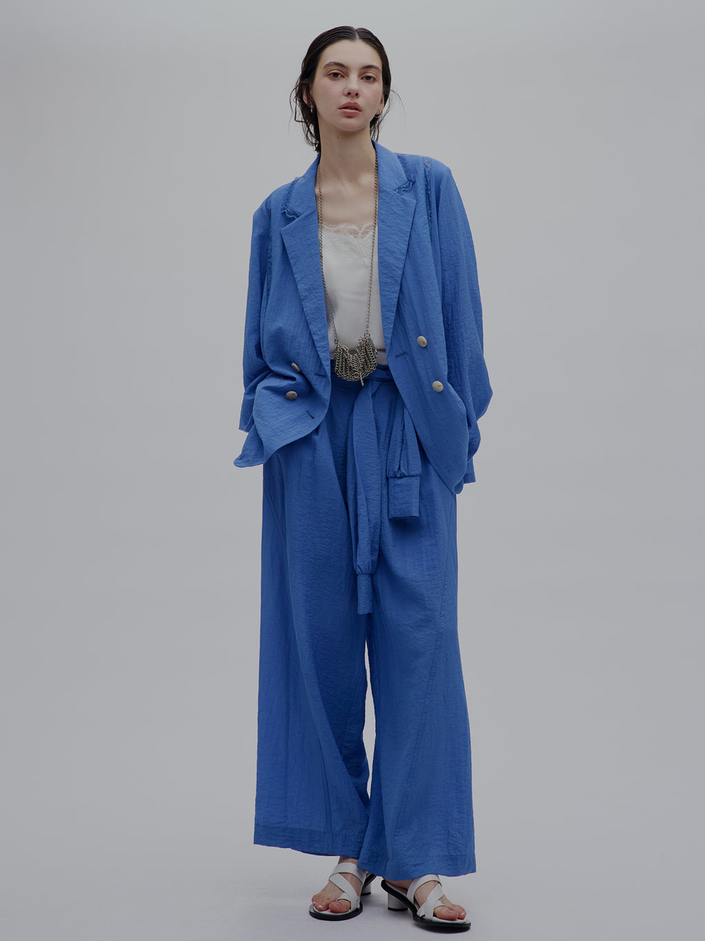 MEDI SLEEVE BELT TUCK PANTS