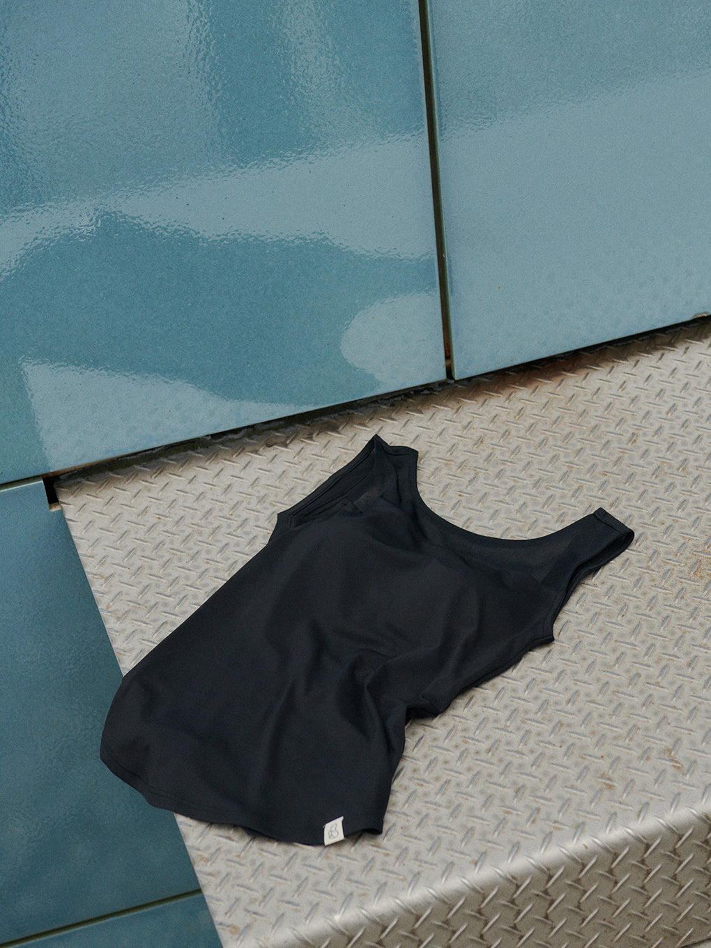 みるりん　　Ameri リバーシブルエコレザー　M Mizuno × Ameri SHEER DOCKING SLEEVELESS