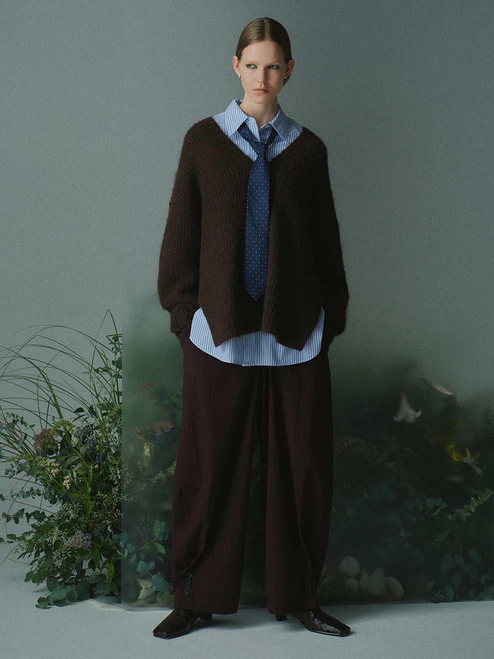 UND PINSTRIPE BARREL SILHOUETE PANTS