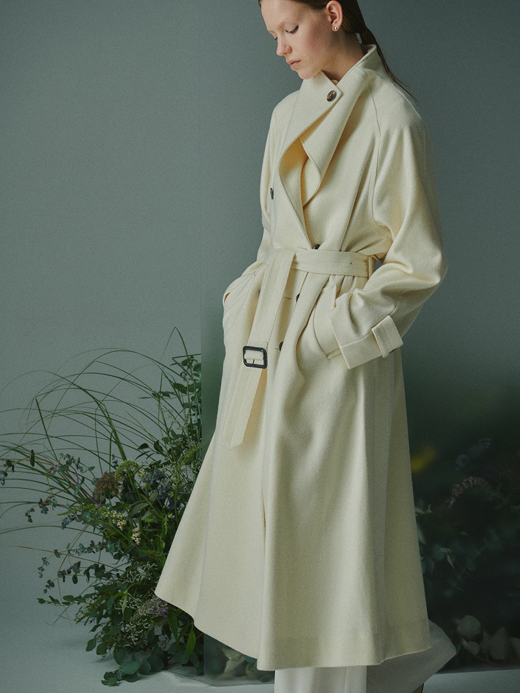 UND WOOL ASYMMETRY STAND COLLAR COAT