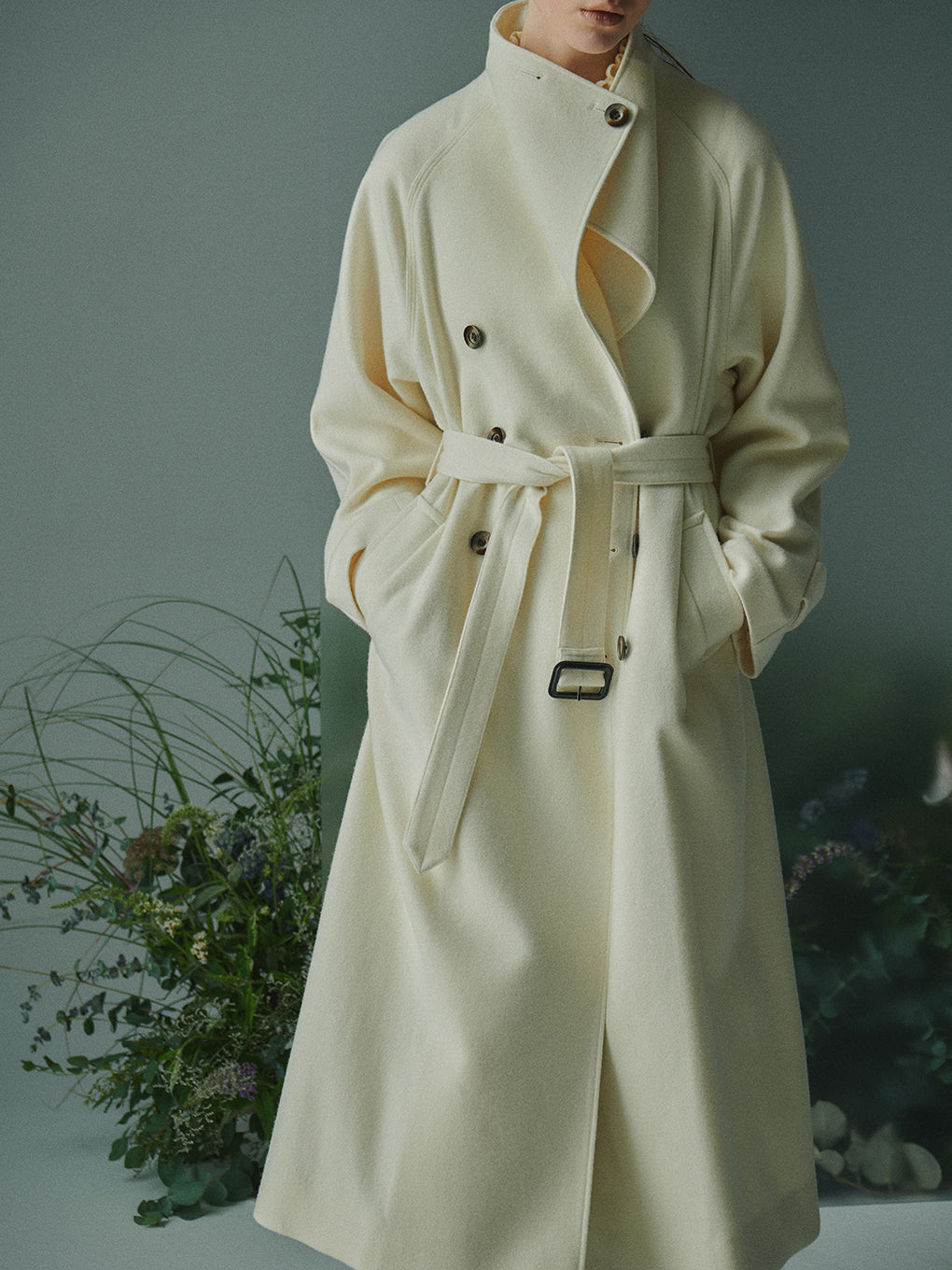 UND WOOL ASYMMETRY STAND COLLAR COAT