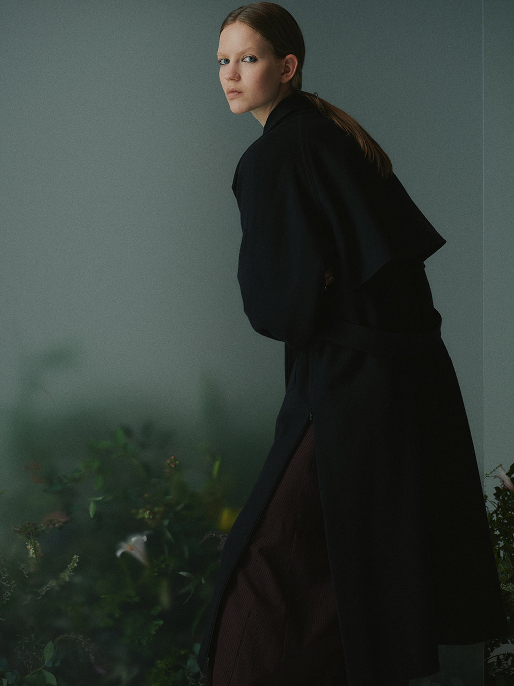 UND WOOL ASYMMETRY STAND COLLAR COAT