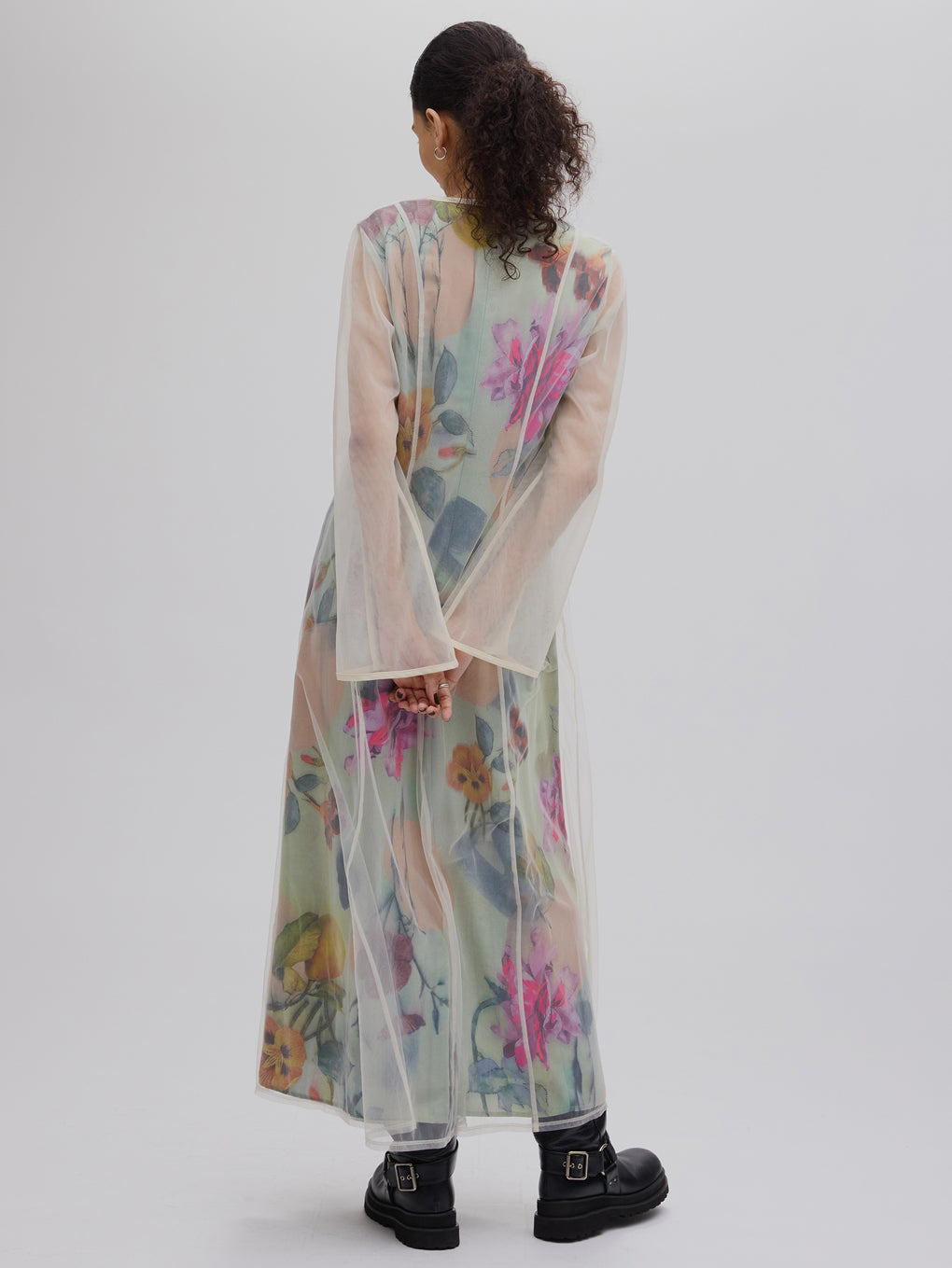 UND GRACE CHIFFON VEIL DRESS