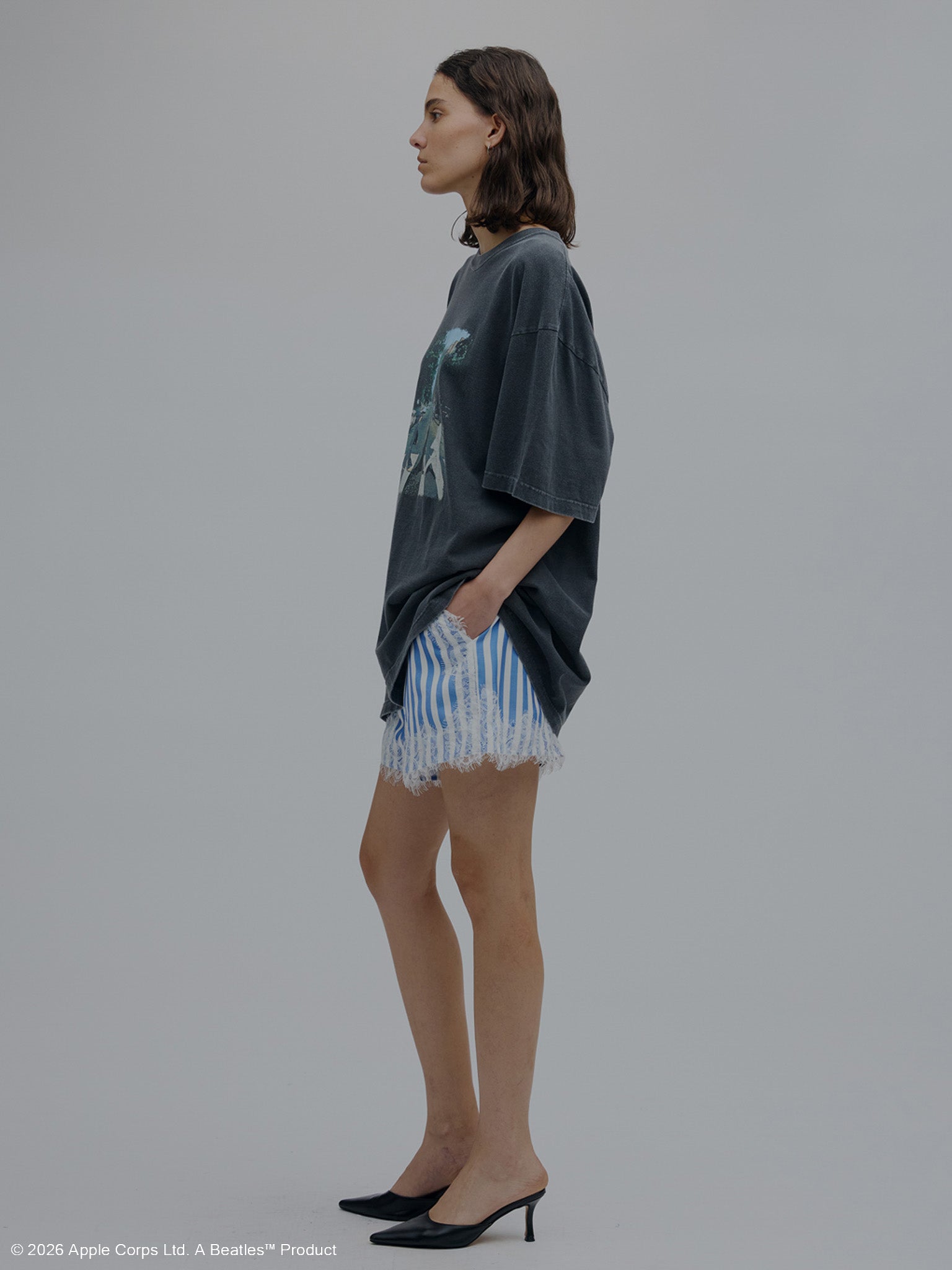 MEDI LACE DOCKING PATTERN SHORTS