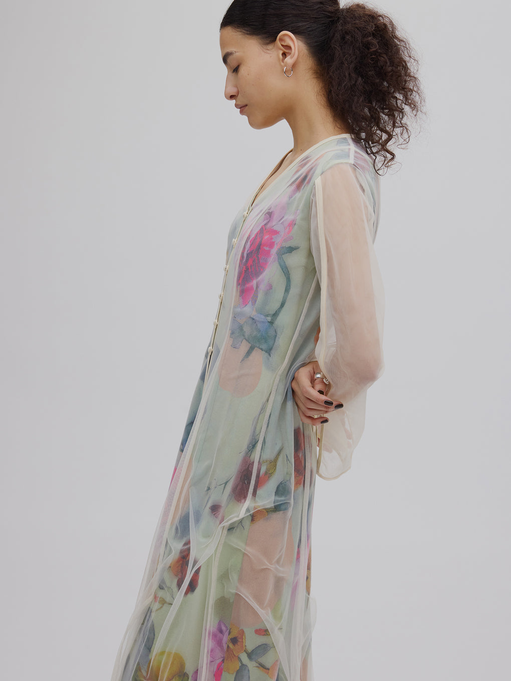 UND GRACE CHIFFON VEIL DRESS