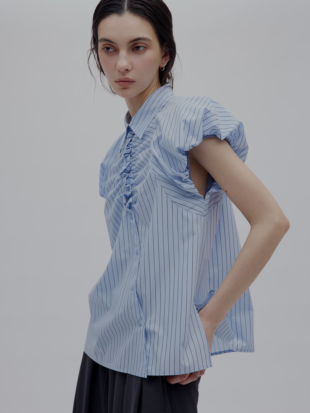 MEDI BALLOON SHOULDER GATHER BLOUSE