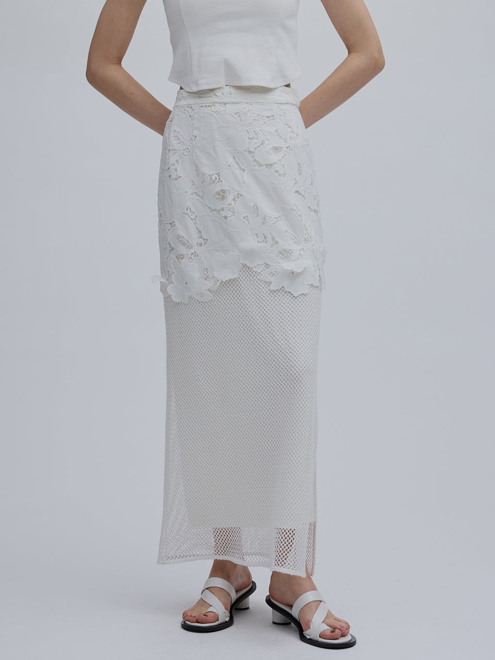 MEDI CUTWORK 3D LACE MOTIF LAYERED SKIRT