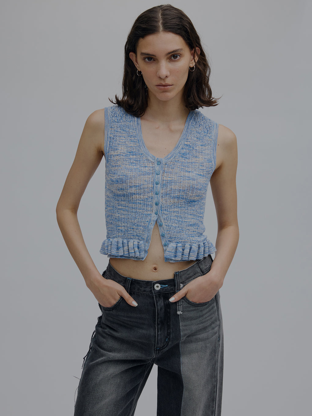 MEDI FRILL BACK RIBBON KNIT TOP