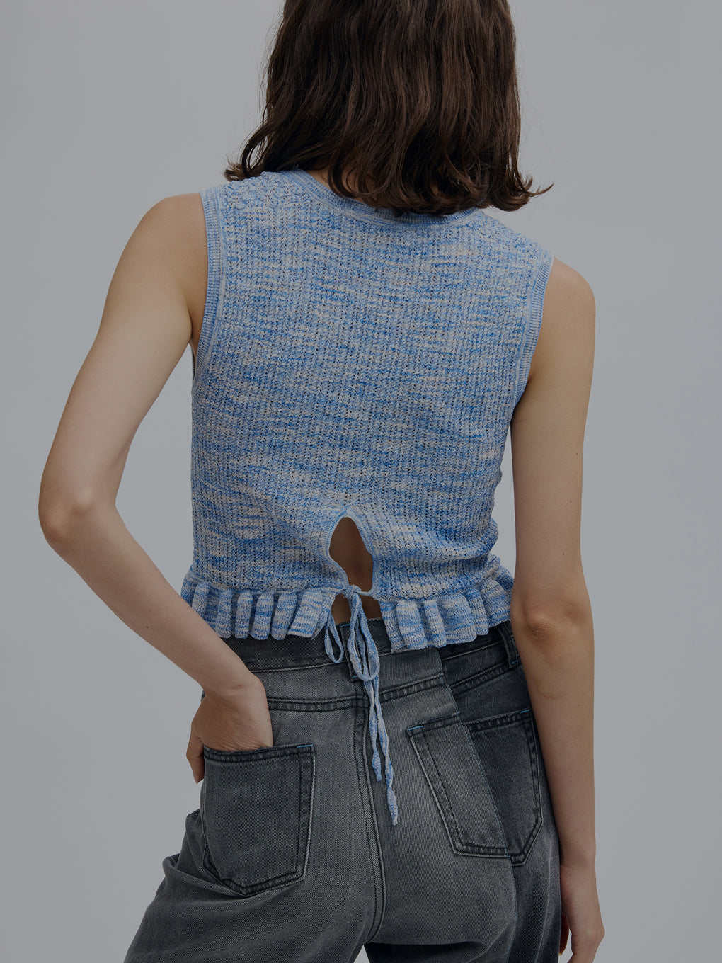MEDI FRILL BACK RIBBON KNIT TOP