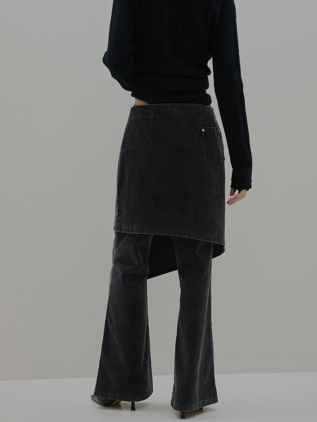 UND STRETCH CORDUROY SKIRT WITH PANTS