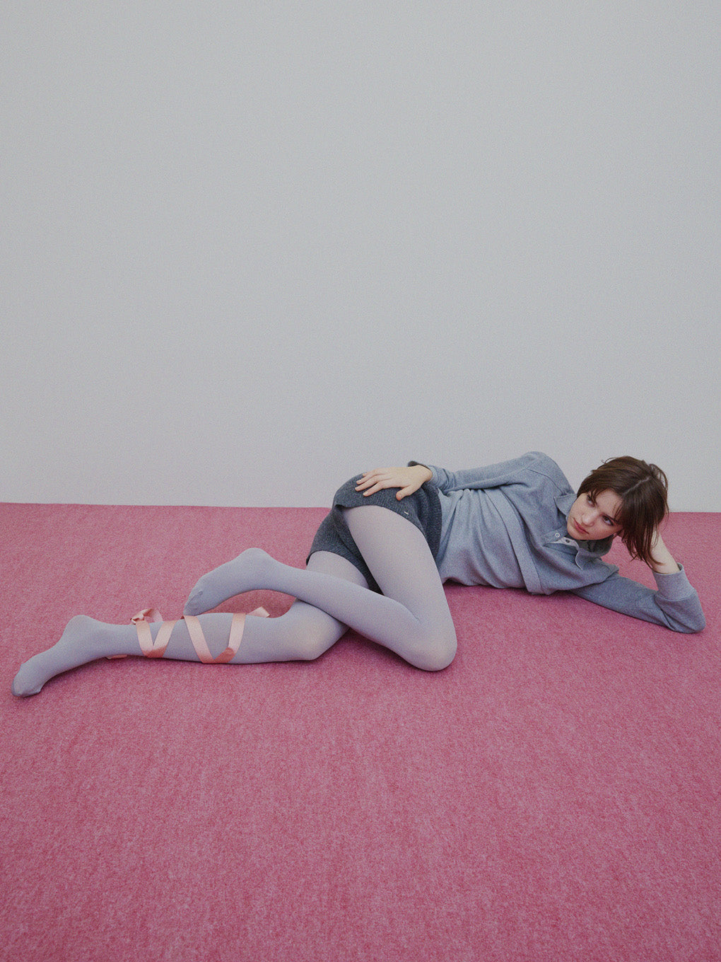 UND BOX SHOULDER CUT TOP