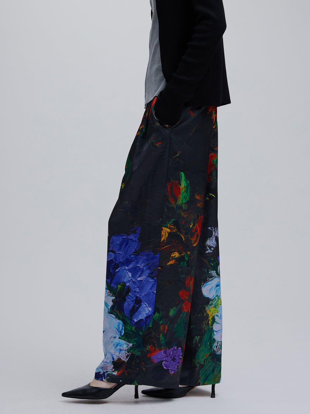 UND WHIPPED FLOWER PANTS