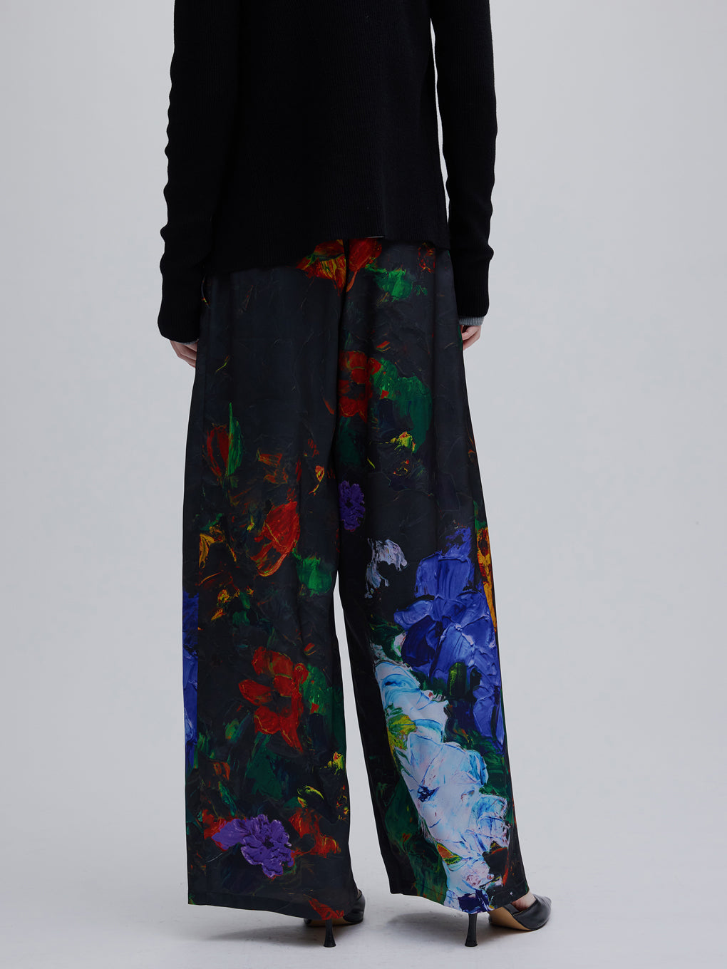 UND WHIPPED FLOWER PANTS