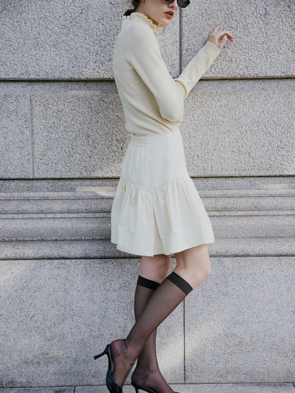 UND CURVE GATHER VOLUME SKIRT