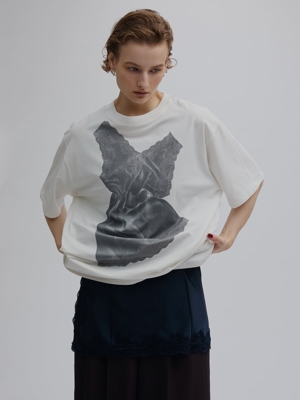 LACY SATIN PRINT TEE