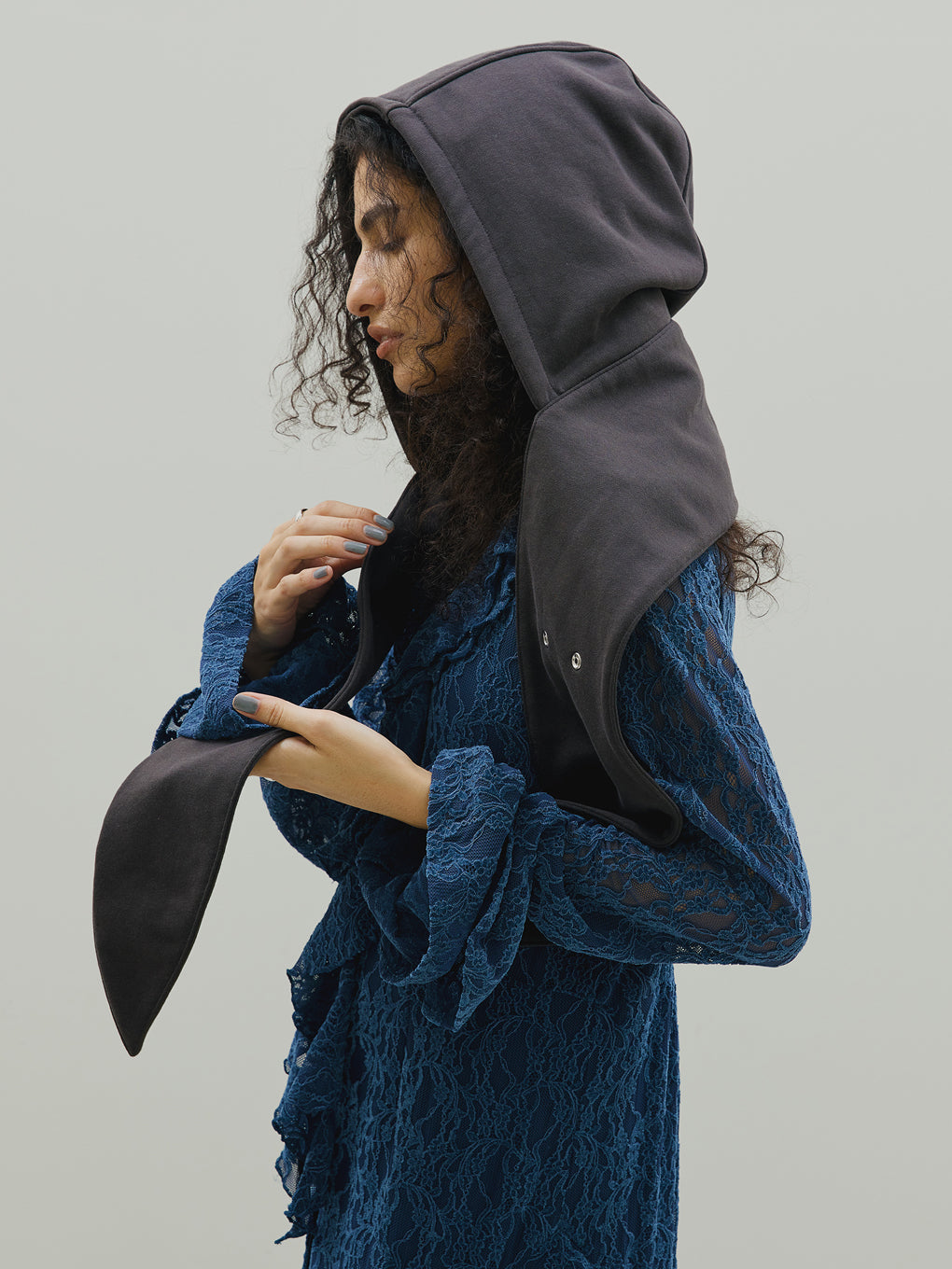 【新品】UND SWEAT TIE HOOD UND SWEAT TIE HOOD