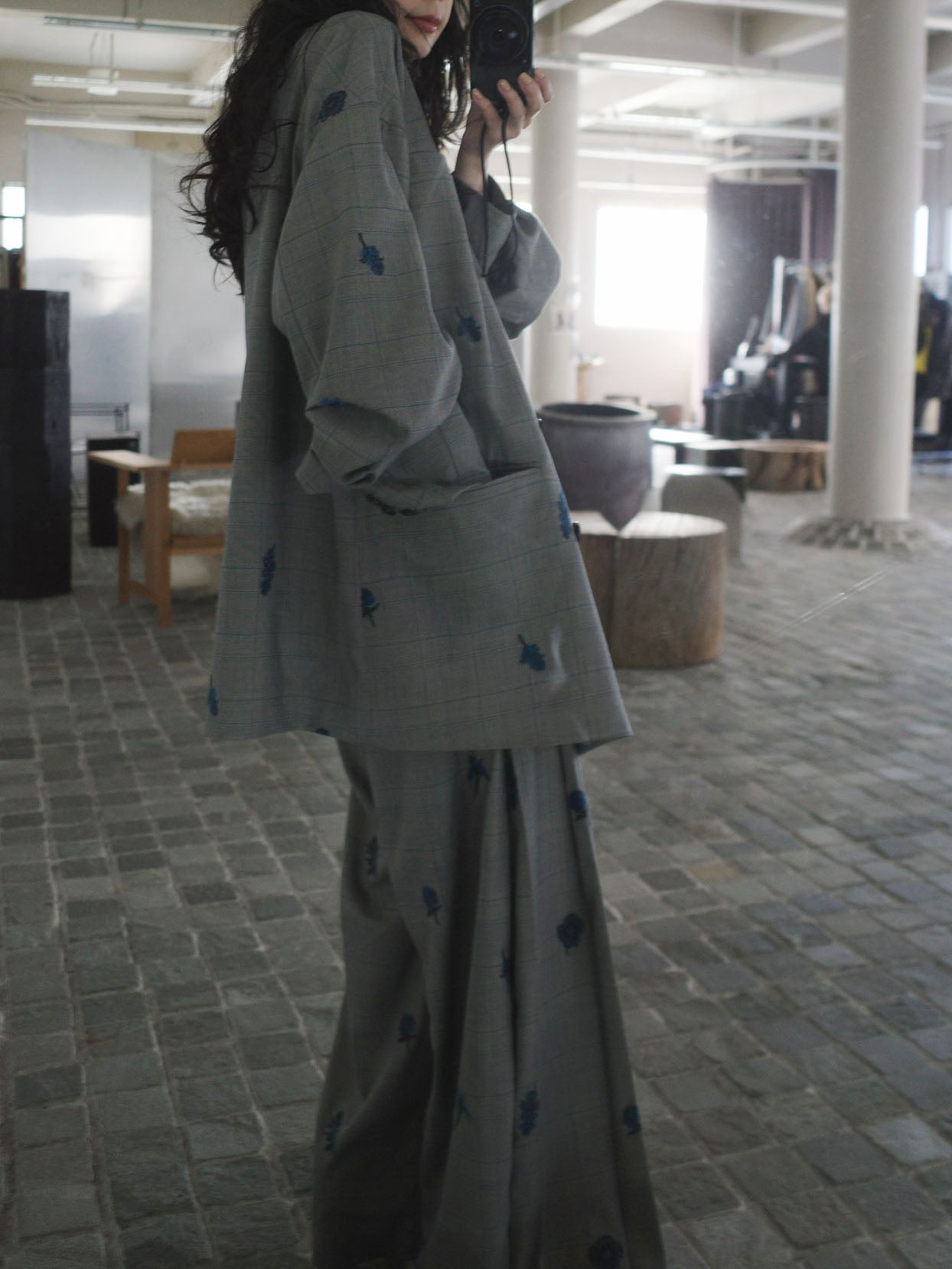 CHECK FLOWER PLEATS PANTS