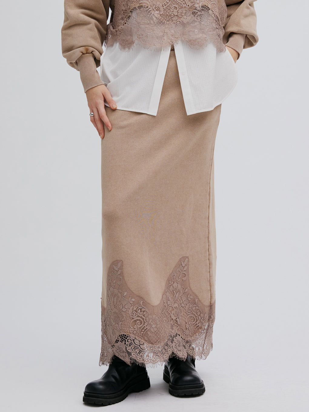 スカート Ameri VINTAGE LACE DOCKING SWEAT SKIRT Ameri（アメリ）の「LACE DOCKING SWEAT SKIRT（スカート）」 - WEAR