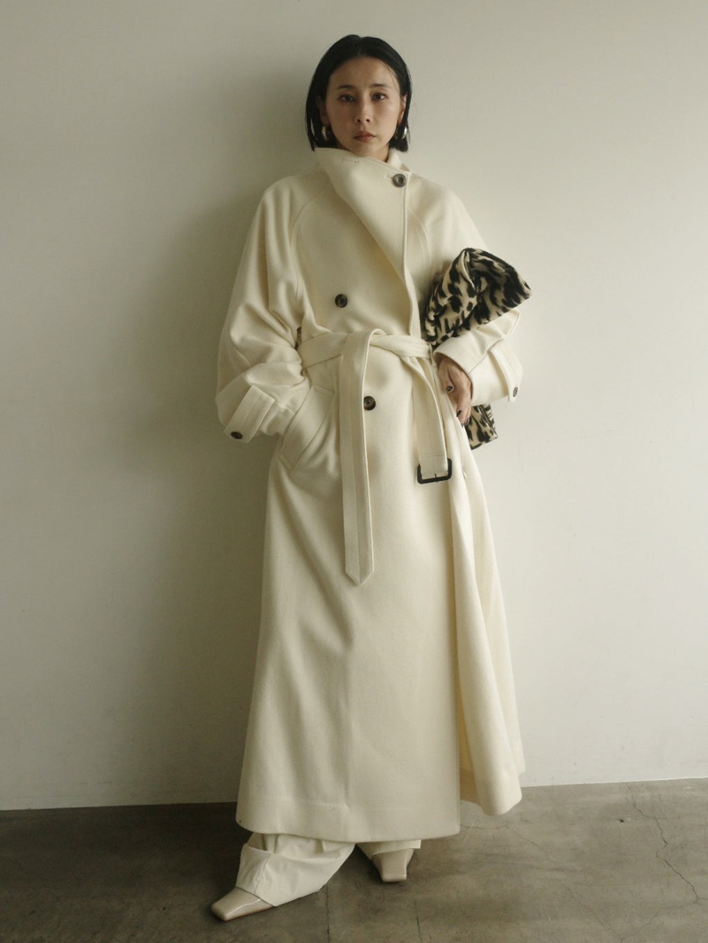 WOOL ASYMMETRY STAND COLLAR COAT