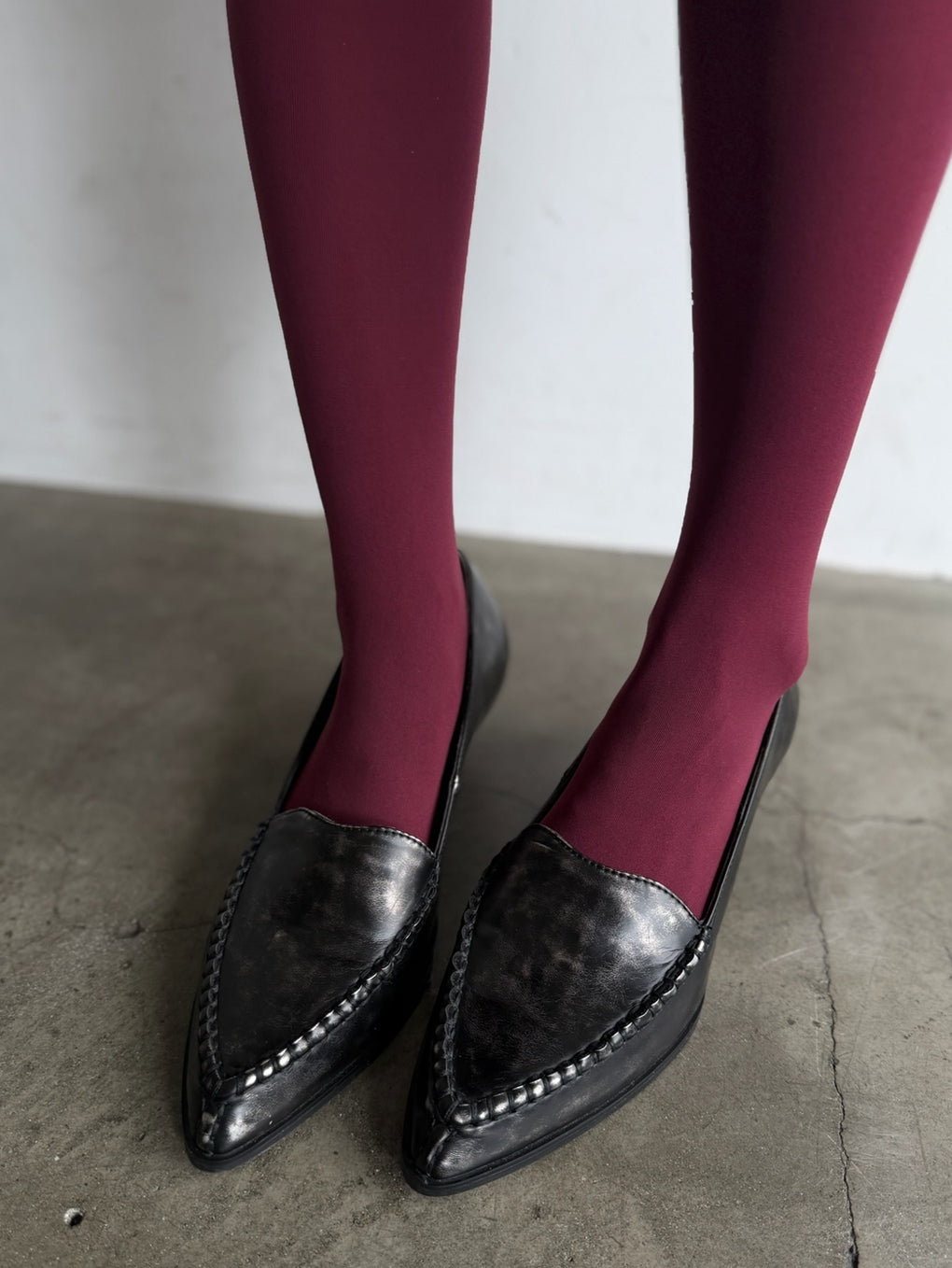 UND BLANKET STITCH LOAFER PUMPS