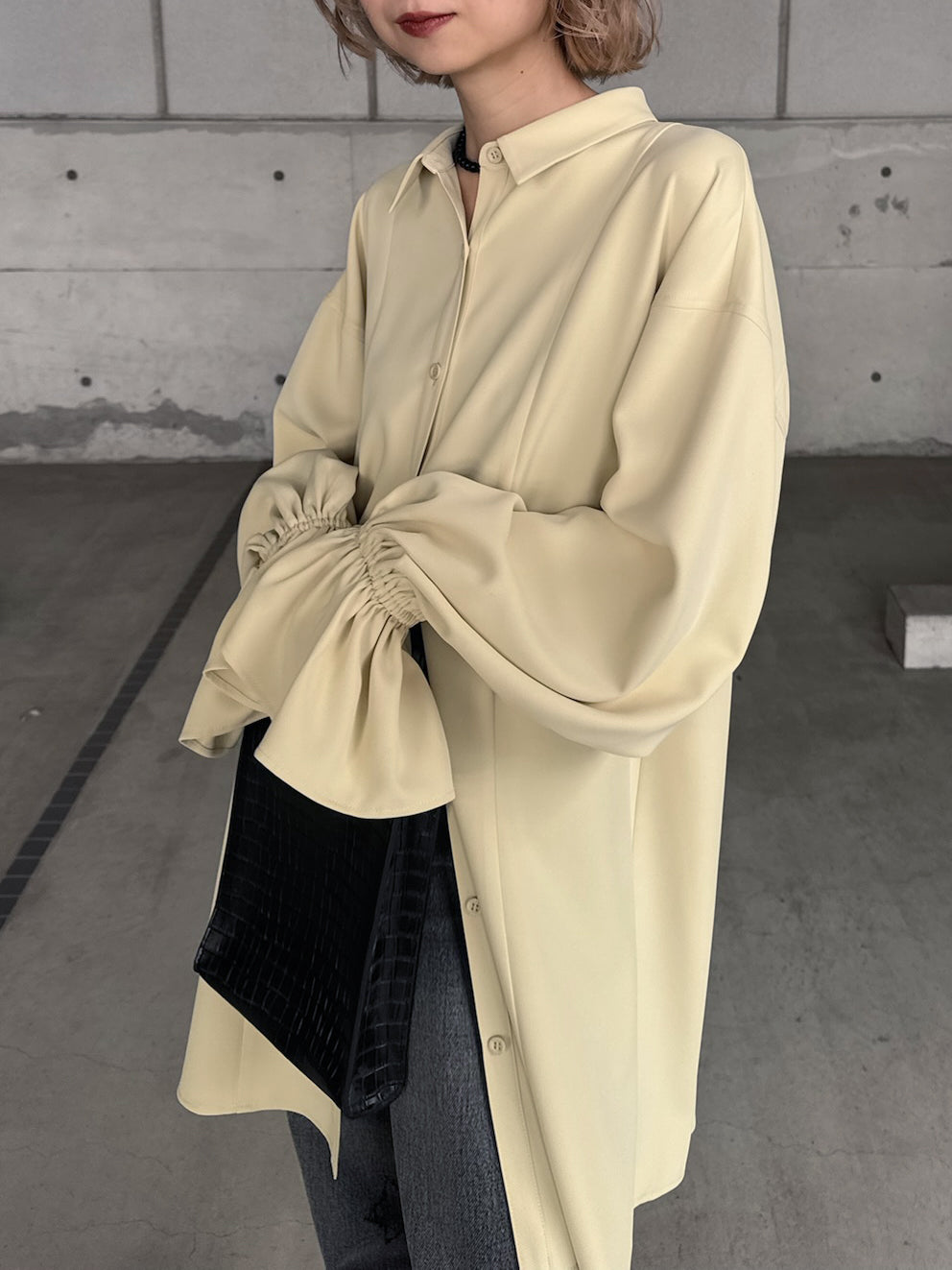 BACK HEART DESIGN OVER BLOUSE