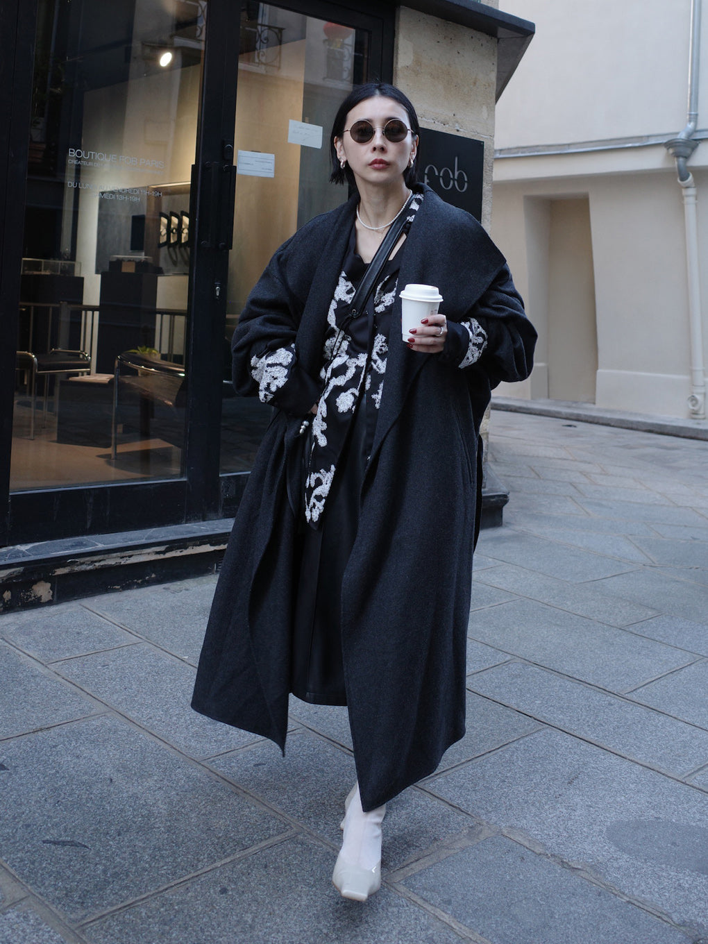 MOLE YARN EMBROIDERY SATIN SHIRT