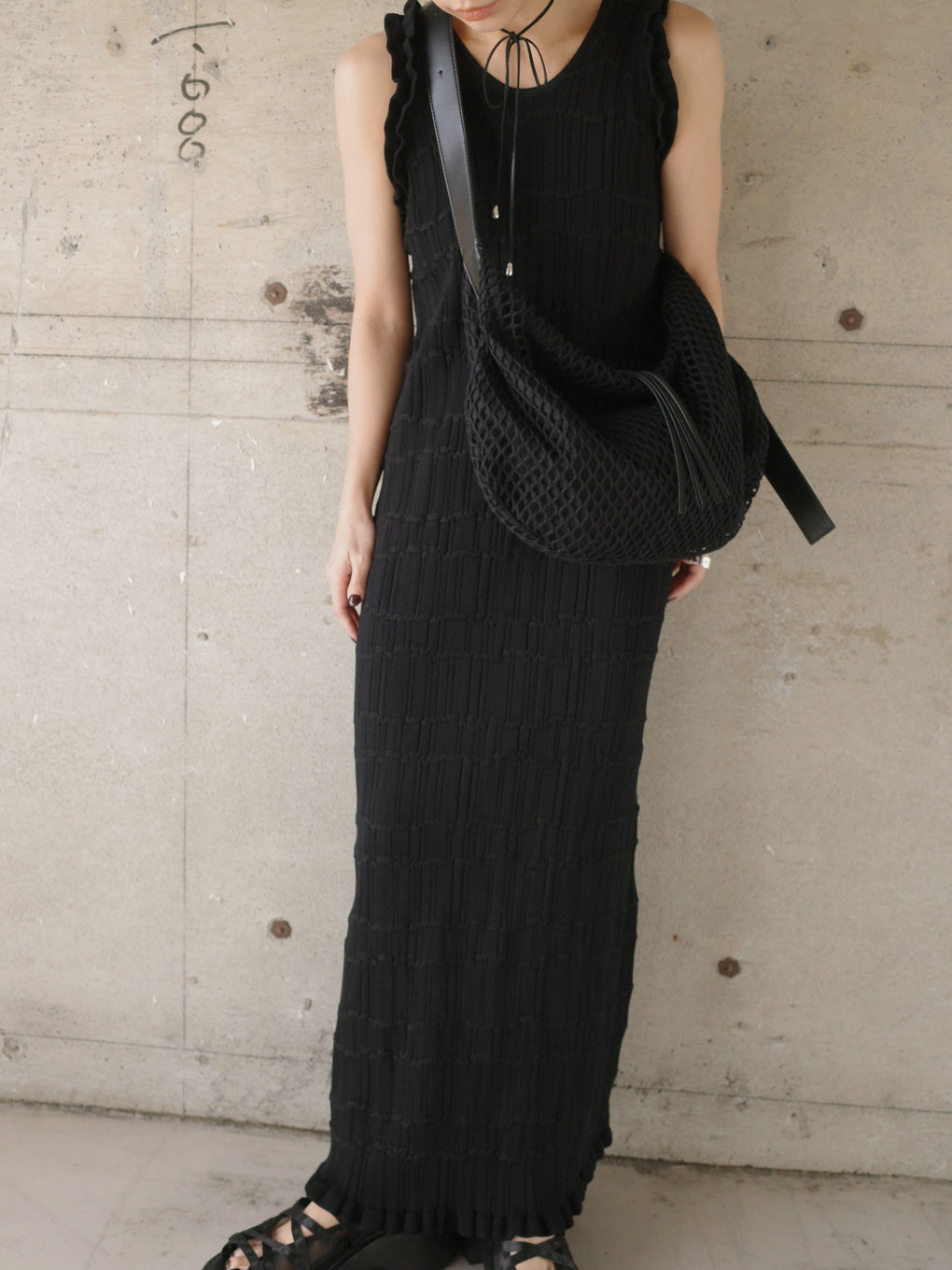 MEDI 2WAY WAVY FRILL KNIT DRESS